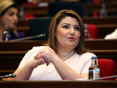 Առողջապահական համակարգը խորը ճգնաժամի մեջ է, իսկ նախարարի աթոռը զբաղեցնող անձը լկստվում է ֆեյսբուքում. պատգամավոր