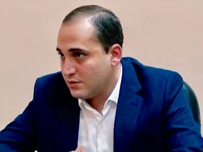 Երբ ոստիկանապետը ցույց տա, որ դիմակով հաց է ուտում, ես այդ տուգանքը տասնապատիկ կմուծեմ. Նարեկ Սամսոնյանն ազատ արձակվեց
