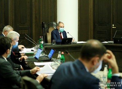 Վարչապետը հակաճգնաժամային նոր միջոցառումների իրականացման հարցով խորհրդակցություն է անցկացրել