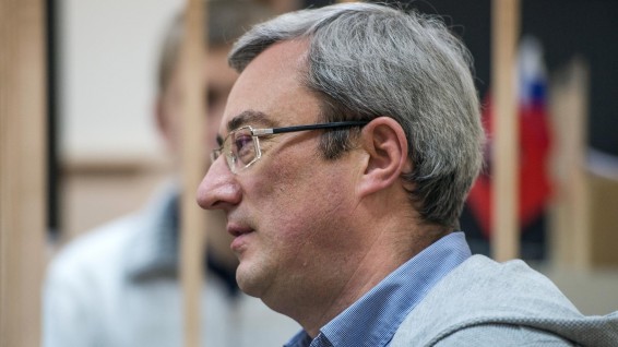 Как убегал из России экс-глава 