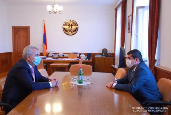 Արցախի նախագահն ընդունել է Անդրանիկ Քոչարյանին