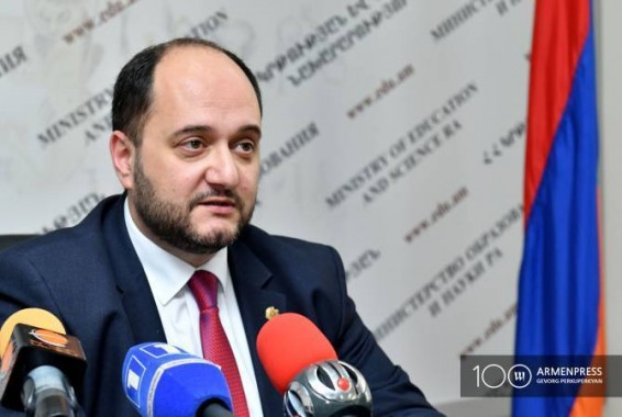 VIDEO: Իմ հրաժարականի հարցը չի քննարկվում. Արայիկ Հարությունյան