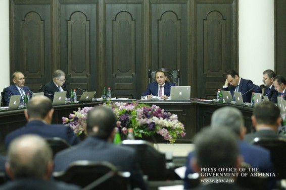 Կվերականգնվի Հակոբ Հակոբյանի «Սարերում» որմնանկարը