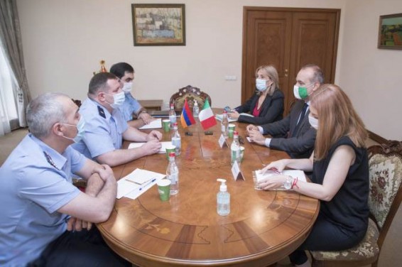 ՀՀ քննչական կոմիտեի նախագահը Իտալիայի դեսպանի հետ քննարկել է հարցերի լայն շրջանակ