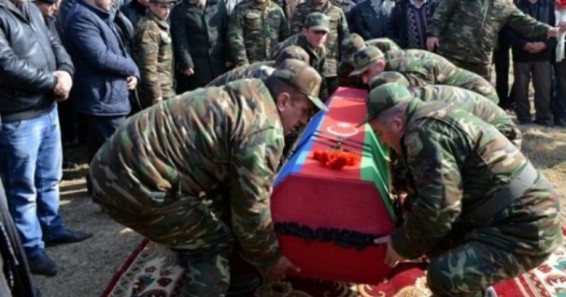 «Փաստ». Բազմահազար սպանվածների դիակների հետ \կապված Ադրբեջանում բունտ է հասունանում