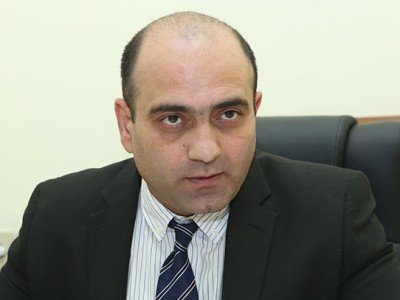 Բարձրաստիճանների համատարած պարգեւատրումը շարունակվում է, ծախսվող գումարներն աճելու են թռիչքաձեւ. ՀՅԴ-ական տնտեսագետ
