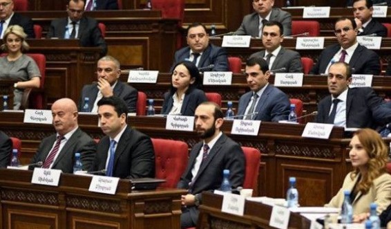 «Հրապարակ». Իմքայլական պատգամավորները հրատապ այցով Մոսկվա են մեկնել