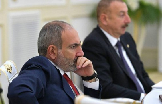 «Ժողովուրդ». Հակասություններ տեքստերում