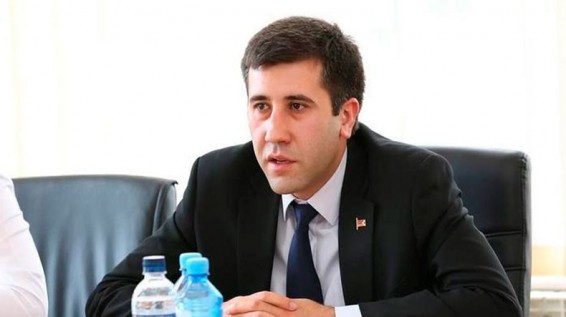 Рубен Меликян: Сдавший земли предатель пытается насильственным путем удержаться у власти