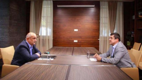 «Իրատես». Արայիկ Հարությունյանին պաշտոնանկ անելու գործընթացի կեսից Սամվել Բաբայանի թիմը հետ է քաշվել