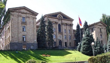 ԱԺ-ն արտահերթ նիստ է հրավիրել. Ընդդիմադիր խմբակցությունները բոյկոտում են