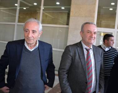 «Հրապարակ». Լեւոնականների՞, թե՞ Արմեն Սարգսյանի թեկնածու