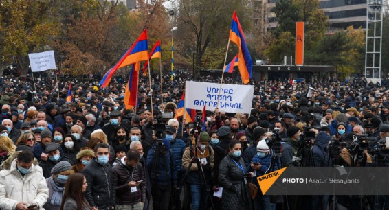В Ереване стартовал митинг оппозиции