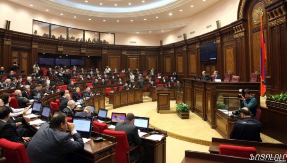 Парламент Армении продолжил обсуждение вопроса назначения члена Национальной комиссии по телевидению и радио