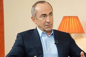 Երեւանում շարունակվում է Ռոբերտ Քոչարյանի եւ մյուսների գործով դատավարությունը (ուղիղ)