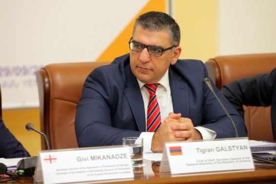 ԱԺ աշխատակազմի ղեկավարը ծիծաղելի վիճակում է դրել իրեն․ Yerevan.Today