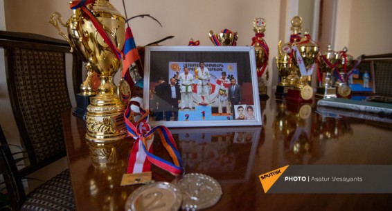 Для него родина начиналась с Ераблура - история каратиста, которому иранец отдал медаль