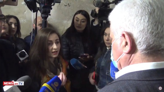 И.о. ректора напомнил протестующим: ЕГУ продолжает требовать отставки Никола Пашиняна