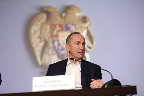 Նախագահը պետք է կողմնորոշվի. Քոչարյանը մեկնաբանել է՝ ԳՇ-ի հայտարարությունը որտեղից է գալիս