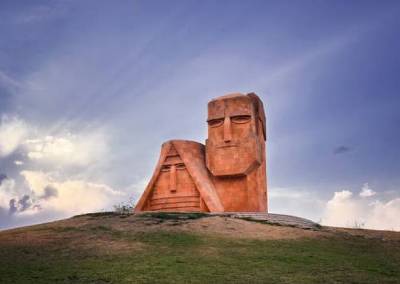 «Հրապարակ». Փաշինյանն ու իր թիմը «երես չունեն», որ Արցախ մեկնեն. Հասկանում են, որ այնտեղ իրենց, մեղմ ասած, չեն սպասում
