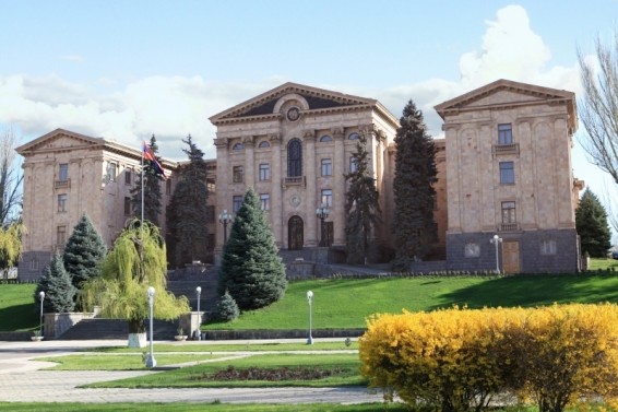 ԱԺ-ն արտահերթ նիստ է հրավիրել. Օրակարգում երկու հարց է (ուղիղ)