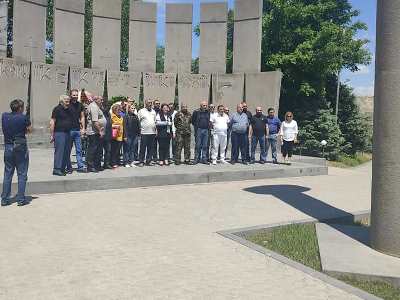 Հադրութն ու Շուշին տուն ենք վերադարձնելու. «Հաղթանակի 5-րդ բրիգադ» ՀԿ-ն այցելել է Եռաբլուր եւ Մանվել Գրիգորյանի շիրիմին