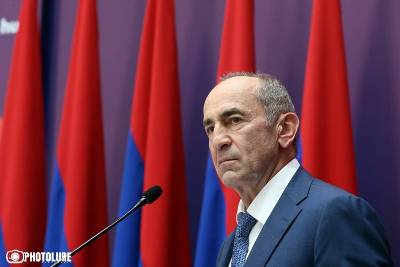 «Հրապարակ». Քոչարյանն առանձնակի բծախնդրությամբ է կազմում ցուցակը. Ովքեր են առաջին երեք կին թեկնածուները