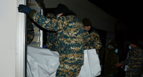 Сотрудники центра экспертизы отреагировали на скандал с телами погибших в Карабахе воинов