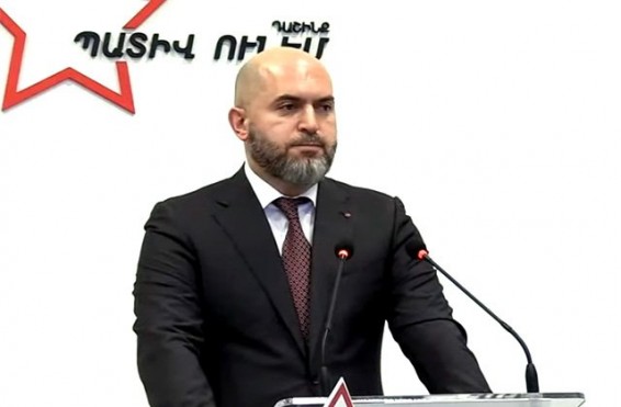 «Ակնհայտ է, որ գործի է դրվում զինվորական հագուստով շրջիկ խմբերի գործածման մեխանիզմը, որը ոչ մի կապ չունի բուն բանակի հետ»․ Արմեն Աշոտյան