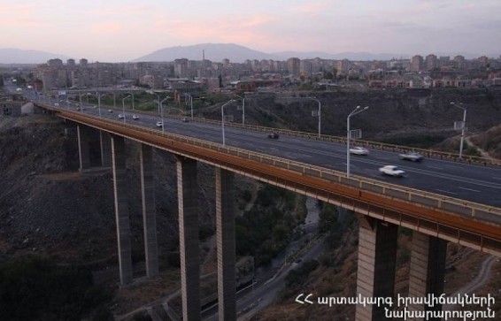 Փրկարարները կանխել են ինքնասպանության փորձը Դավթաշենի կամրջից