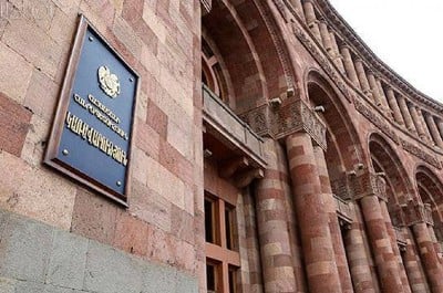 «Փաստ». Կարեւորը՝ հանրության աչքին «պուպուշ» երևան