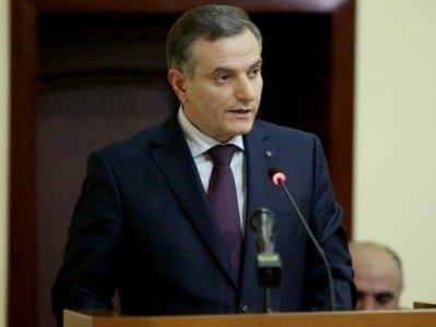 Կար ժամանակ, երբ ունեինք պետություն, և Սահմանադրության օրը խորհուրդ ուներ, իմաստ ուներ նշել և արժևորել. Արտակ Զաքարյան