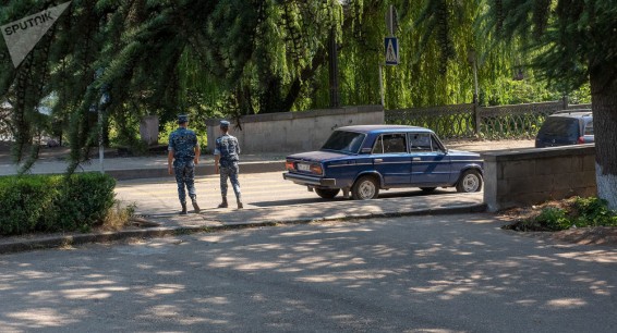 Полиция обнаружила мужчину, ворвавшегося с гранатой в кредитную организацию в Иджеване