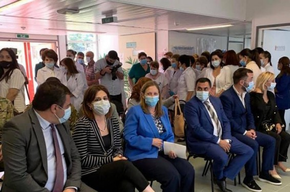 ԱՄՆ դեսպանն այցելում է Սպիտակի ԲԿ՝ մասնակցելու համավարակի դեմ պայքարին աջակցելու նպատակով հատկացվող 770.000 ԱՄՆ դոլար արժողությամբ բուժսարքավորումների նվիրատվությանը