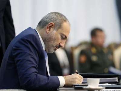 Пашинян снял с должности начальника Управления кадров администрации премьер-министра