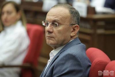 «Հրապարակ». Պատկան մարմինները երկար քննարկում են՝ տա՞լ Սեյրան Օհանյանին այդ «դոպուսկը», թե՞ ոչ