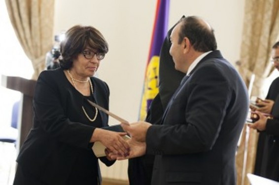 Մայր Աթոռ Սուրբ Էջմիածնում տեղի ունեցավ «Լավագույն ուսուցիչ» մրցանակաբաշխությունը