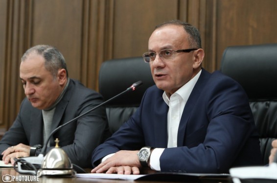 Ադրբեջանցիների կողմից Իշխանասար-Ջերմուկ տարածքում դիրքերի առաջխաղացմամբ Երևան-Գորիս ճանապարհը հայտնվել է նրանց վերահսկողության ներքո․ հանցագործության նման բան է սա ԱԺ-ում չքննարկելը․ Սեյրան Օհանյան