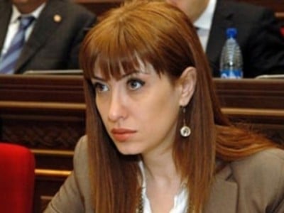 Տխուր է, որ մենք այդպես էլ չսովորեցինք չխաբվել և օրակարգ շեղող խայծ կուլ չտալ. Նաիրա Կարապետյան