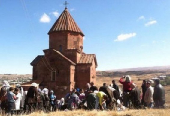 Էջմիածնից Լմբատավանք է բերվել Սուրբ Ստեփանոսի մասունքը
