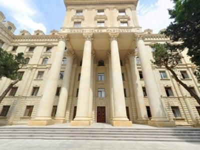 С больной головы на здоровую: Азербайджан обвинил Армению в «поощрении межнациональной розни»