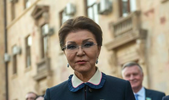 В Казахстане прекращены депутатские полномочия дочери Назарбаева