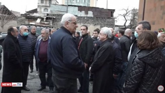Սերժ Սարգսյանը մասնակցում է Ալվարդ Պետրոսյանի հոգեհանգստին (ֆոտո)