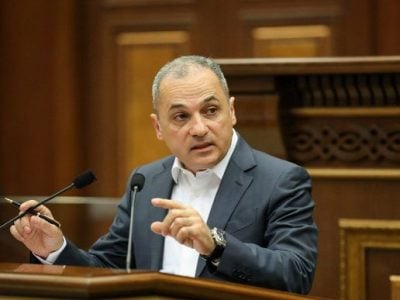 Ինչպես ստացվեց, որ Փարիզ մեկնող Միրզոյանը «պատահաբար» հայտնվեց Բրյուսելի ՆԱՏՕ-ի գրասենյակում. Վահե Հակոբյան