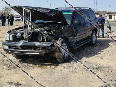 Կոտայքում բախվել են Lexus LX 470-ն ու Ford Transit-ը, որը տապալել է էլեկտրասյունը. կան վիրավորներ (ֆոտո)