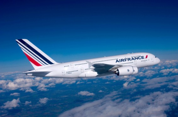 AirFrance-ի աշխատակիցներն ինքնաթիռների տարբեր մասերում սկսել են ավելի հաճախ գտնել «Ալլահ Ակբար» արտահայտությունը