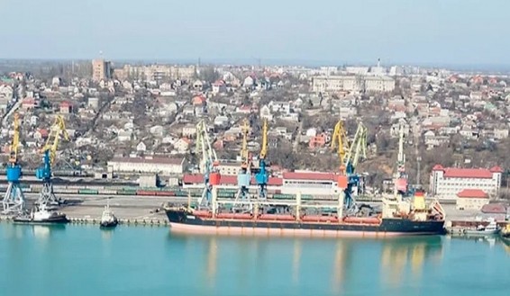 47 моряков взятых в заложники в Мариупольском порту освобождены