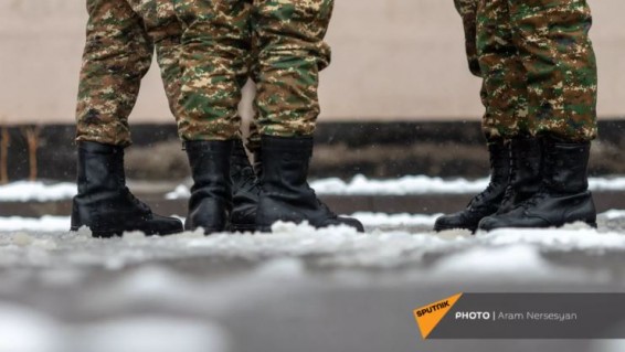 В Армении командир воинской части и еще трое офицеров задержаны за взятку