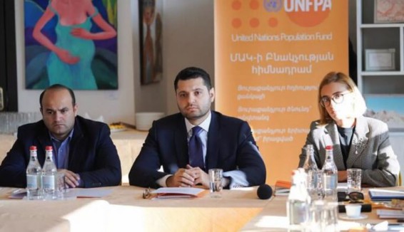 Вице-премьер Армении провел заседание совета по улучшению демографии