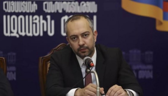 Пока рано говорить - приемлемы предложения Баку по мирному договору или нет: Агаджанян